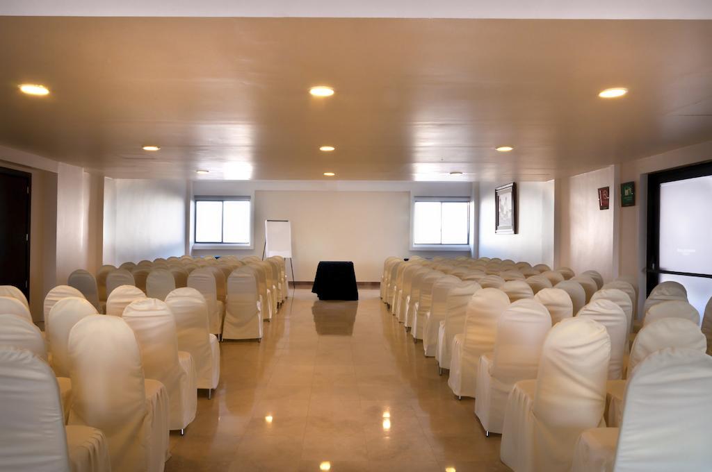 Imperio De Angeles Executive Leon Poliforum Eksteriør billede