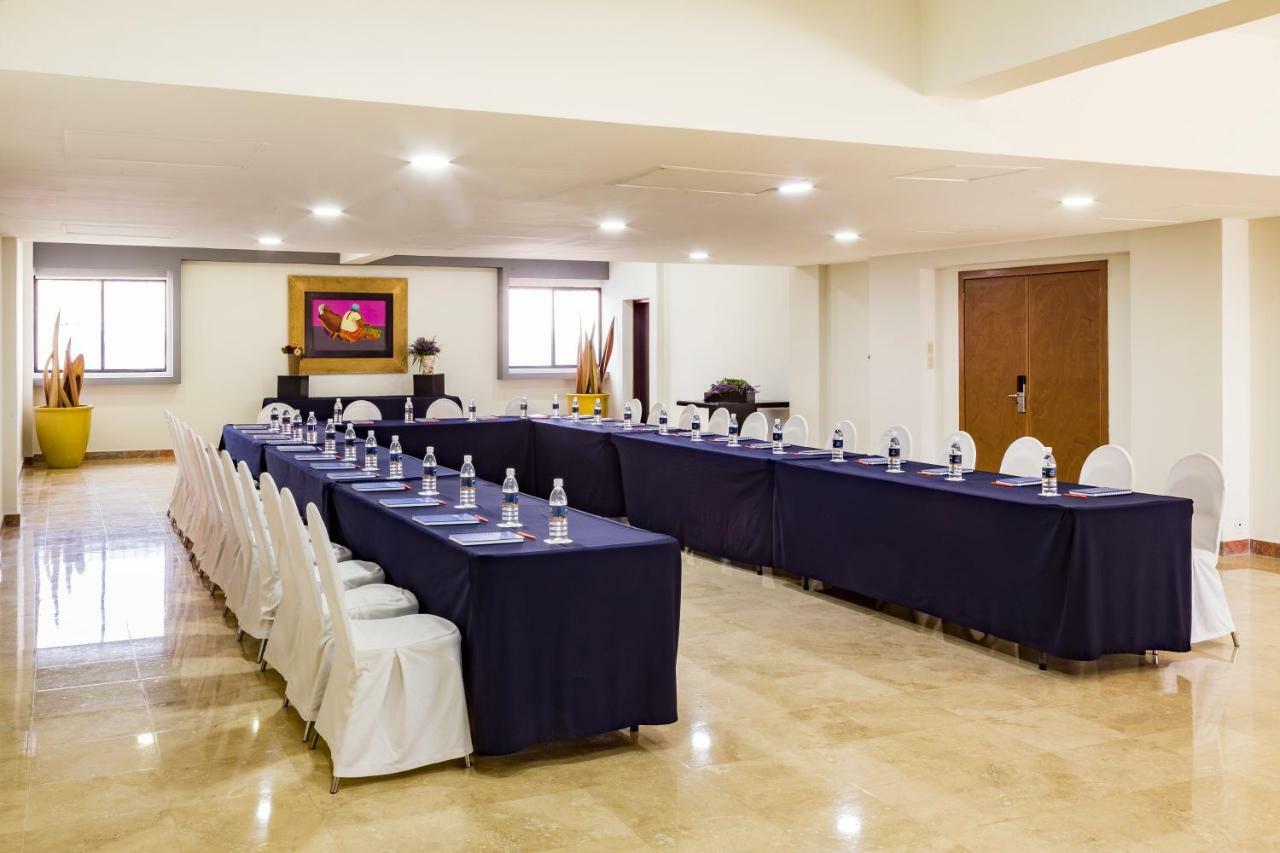 Imperio De Angeles Executive Leon Poliforum Eksteriør billede